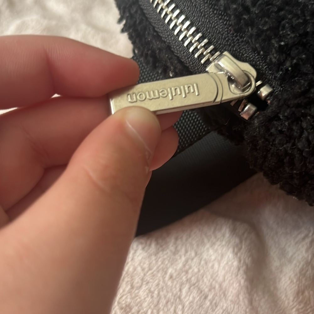 Lululemon ebb *fleece - Picture 9 of 9